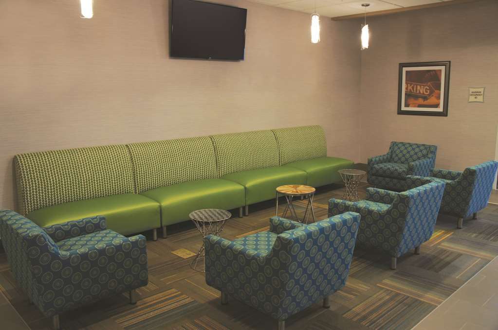 La Quinta By Wyndham St. Paul-Woodbury Hotel Beltér fotó